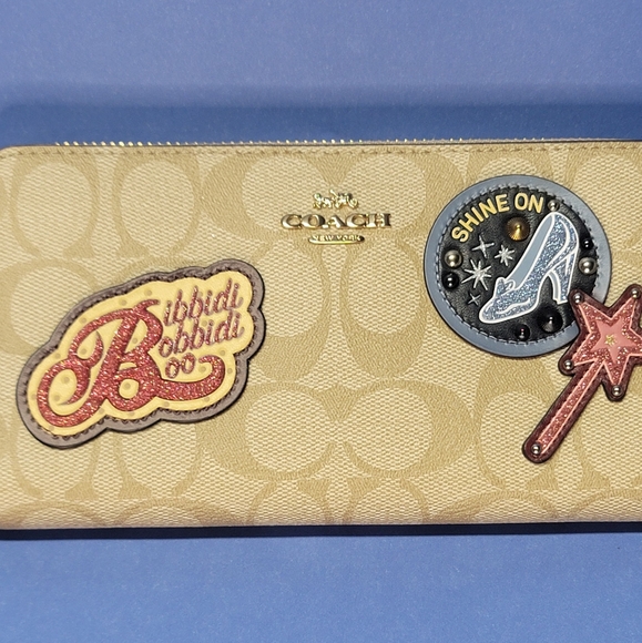 Coach x Disney Princess Cinderella Continental Wallet - Picture 3 of 4